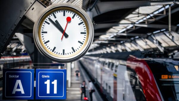 SBB Unveils 2027 Plan: More Direct Trains to Venice and Paris