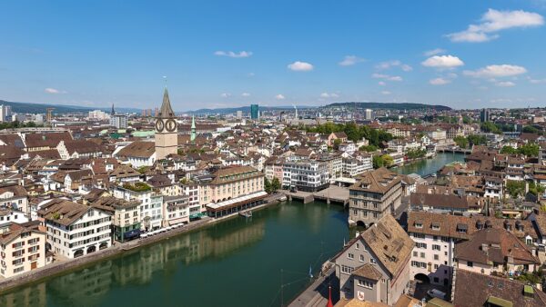 Zurich Loses 252 Corporate Headquarters To Low-Tax Cantons Like Zug