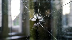 Boutique Burglary On Schlüsselgasse: Zurich Police Seek Three Suspects