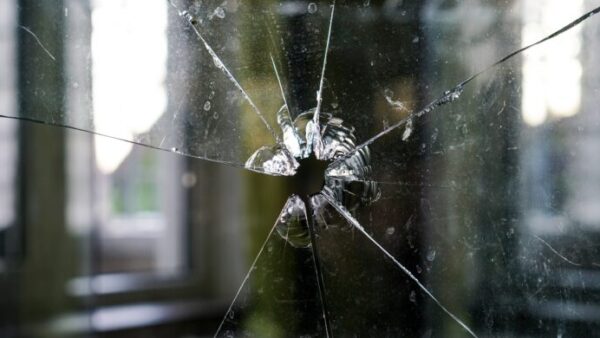 Boutique Burglary On Schlüsselgasse: Zurich Police Seek Three Suspects
