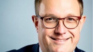 Swiss Re Shifts CorSo IT Jobs To India, Mexico And Slovakia As US And UK Cut Roles