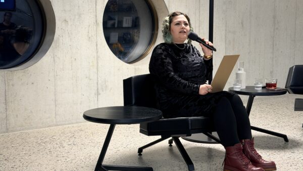 ‘Zürich Liest’ Offers A Rare Insight In The Life Of An Iranian Woman In Exile